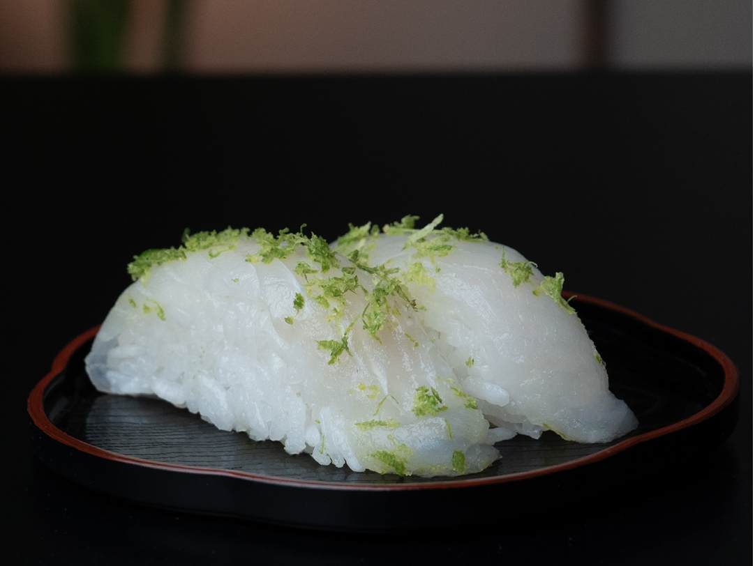 Nigiri de pesca blanca citric (x5 unidades)