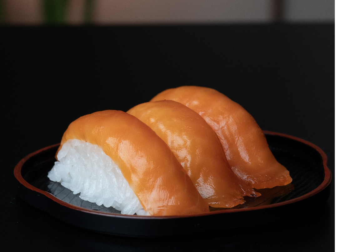 Nigiri salmón ahumado (x5 unidades)