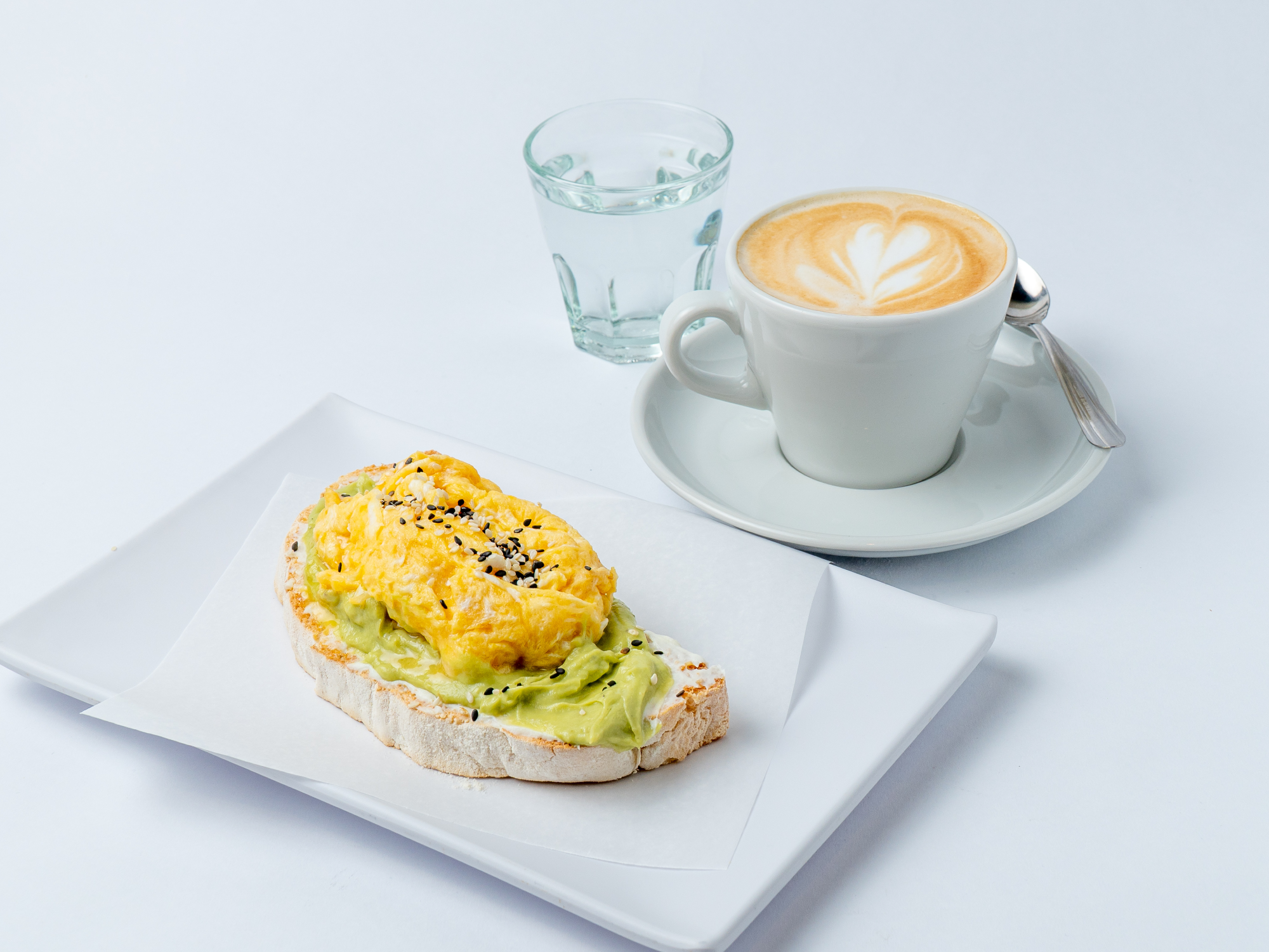 Combo avocado toast