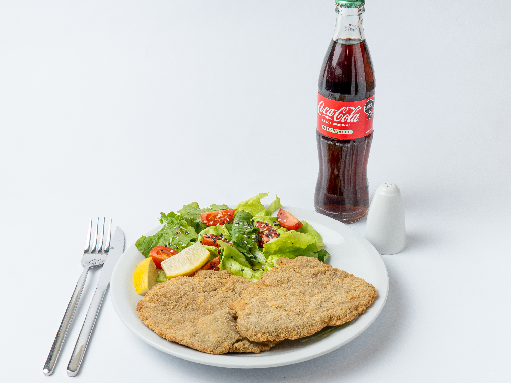 Milanesa de PECETO al plato con papas fritas/Ensalada