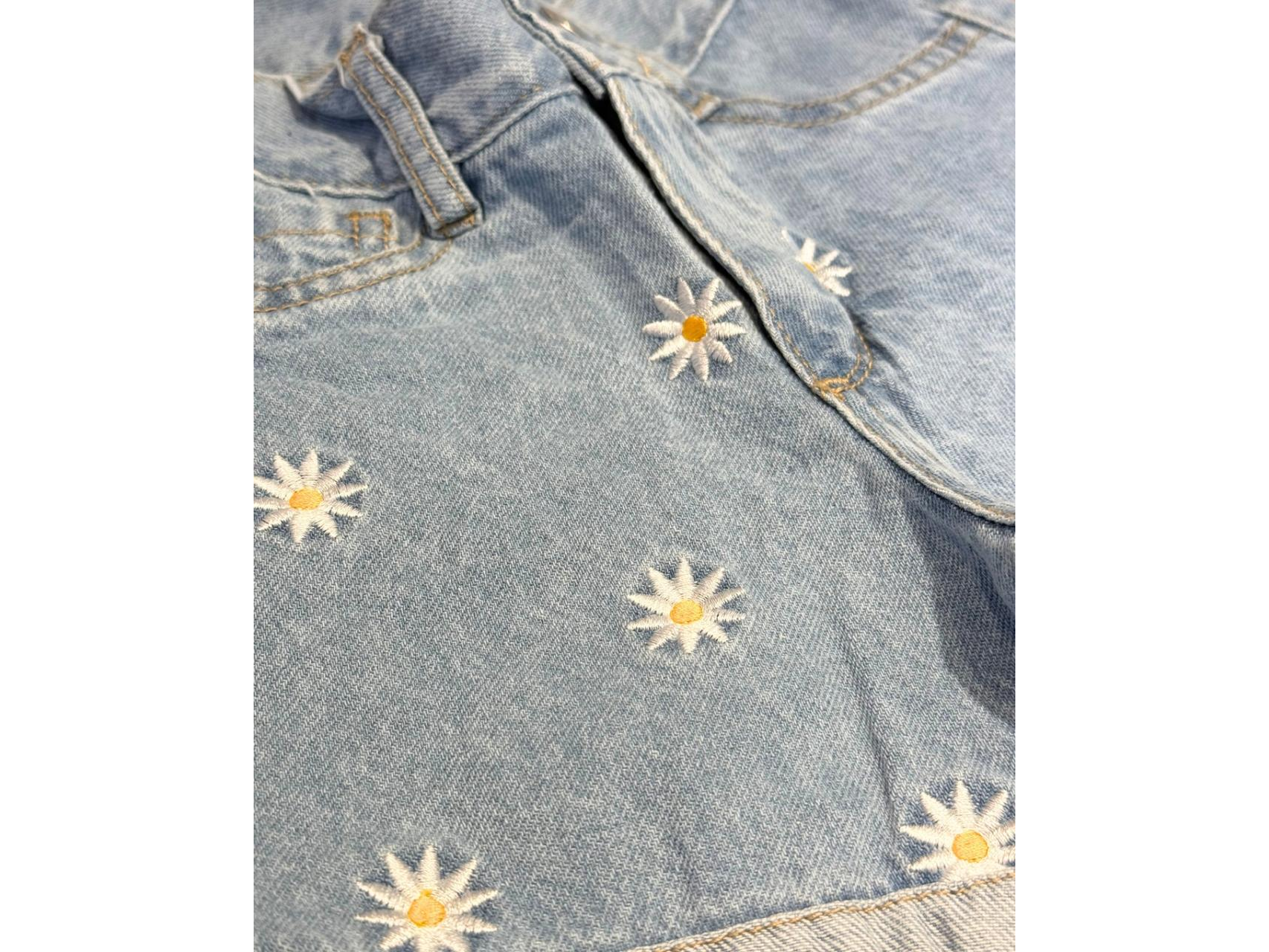 Jean con bordado