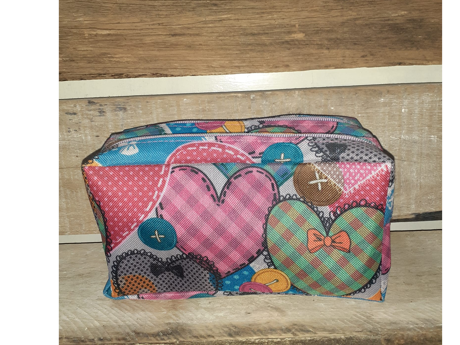 CARTUCHERA DOBLE CIERRE CON CORAZONES