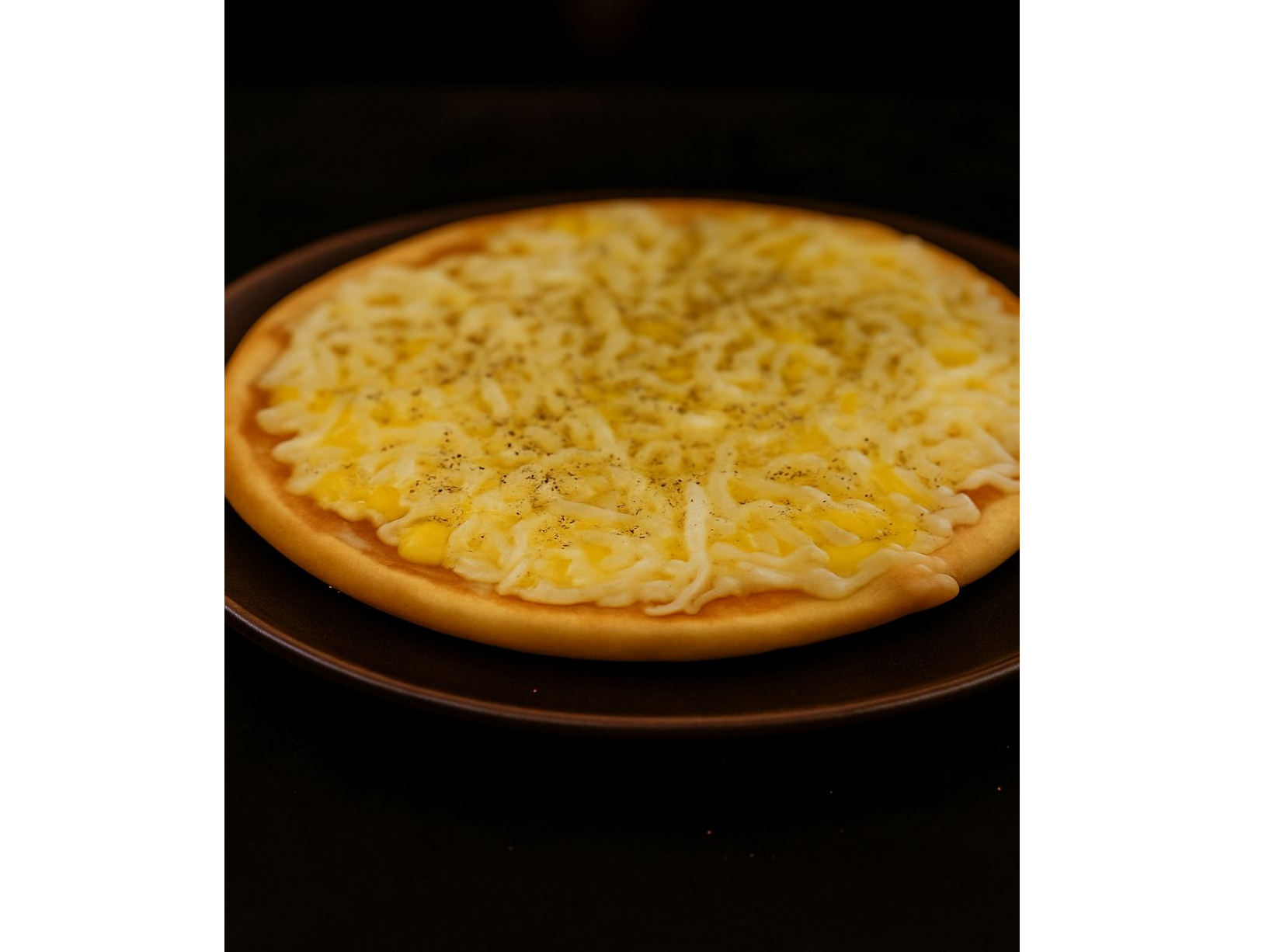 PIZZA MUZZA CON HUEVO