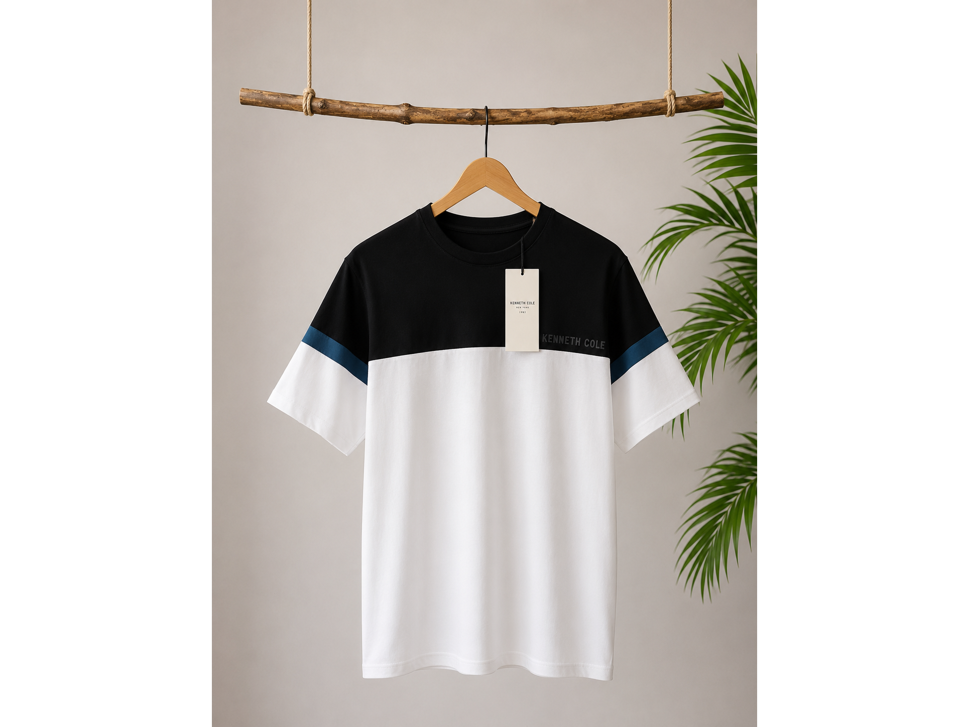 Polera Kenneth Cole Blanca y Negra / Talla