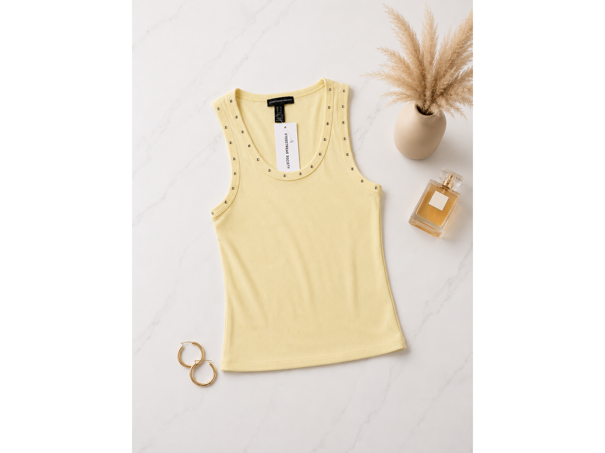 Top Básico Acanalado Amarillo Pastel con Tachas / Talla M