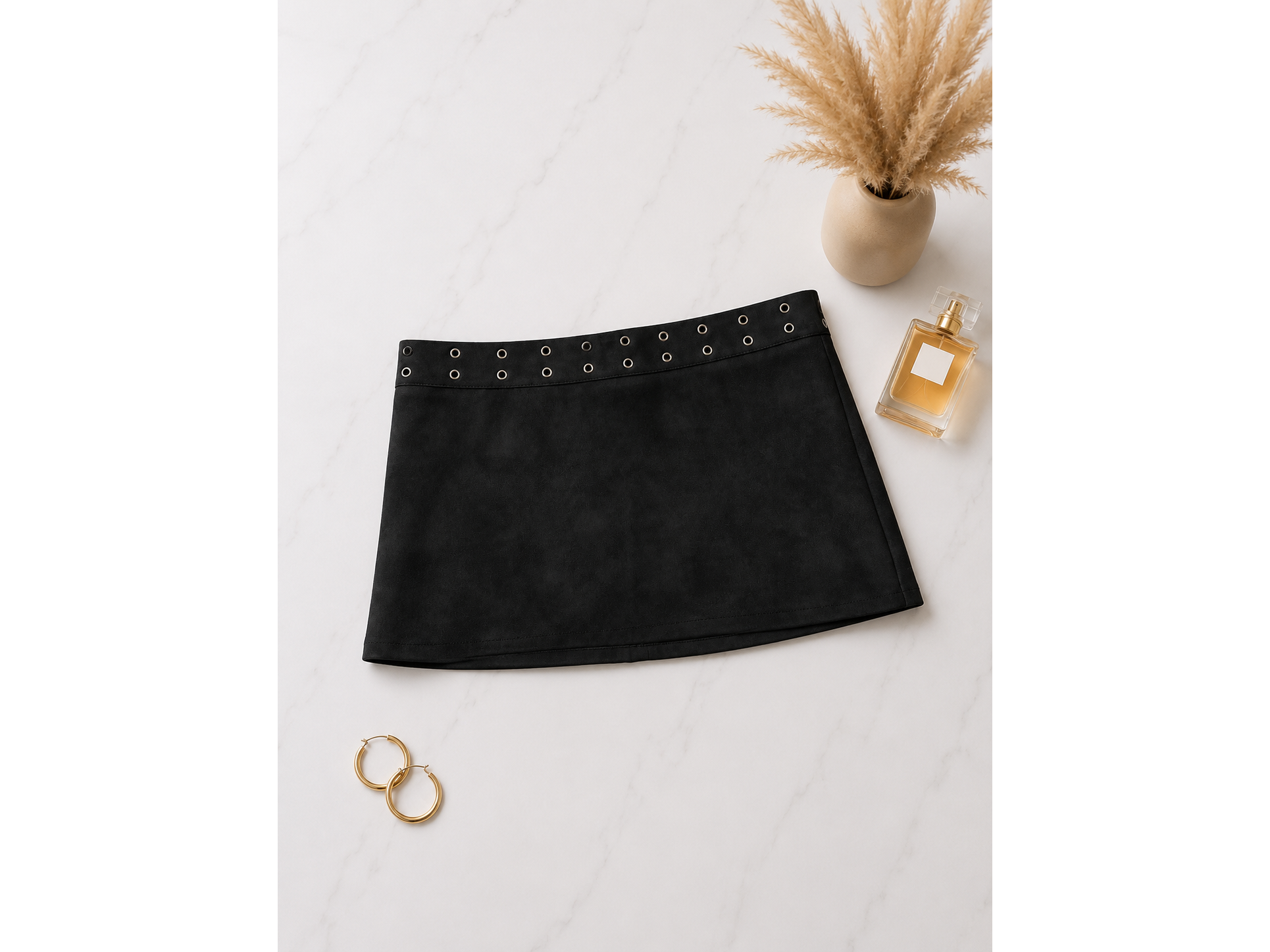 Falda Mini Negra con Detalles Metálicos / Talla M