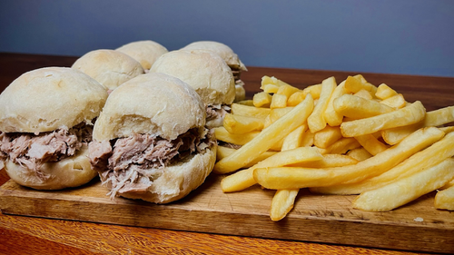SÁNDWICHES DE BONDIOLA