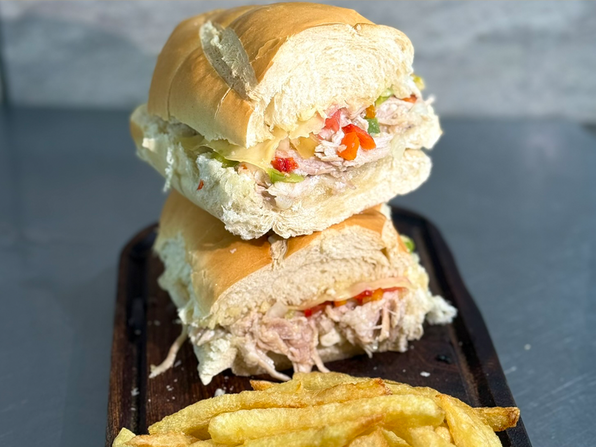 SÁNDWICH DE MATAMBRE (CERDO)