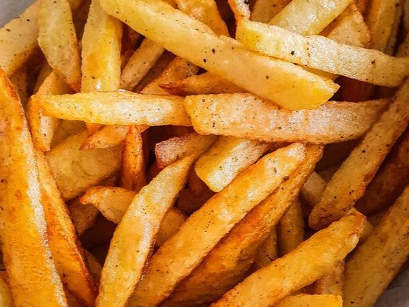 BANDEJA MEDIANA DE PAPAS FRITAS 🍟