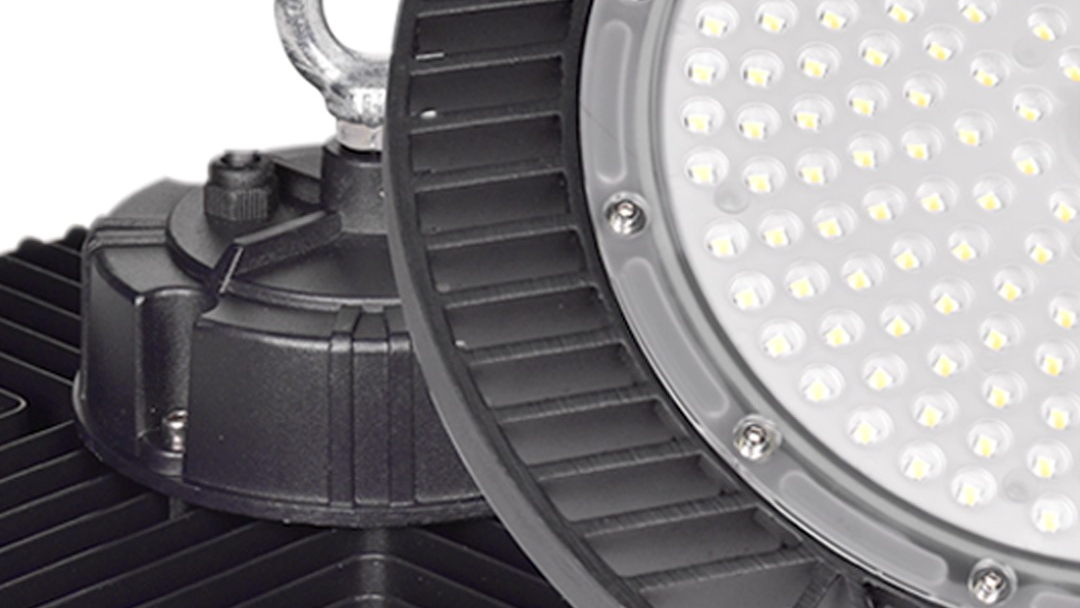 LÁMPARAS GALPONERAS