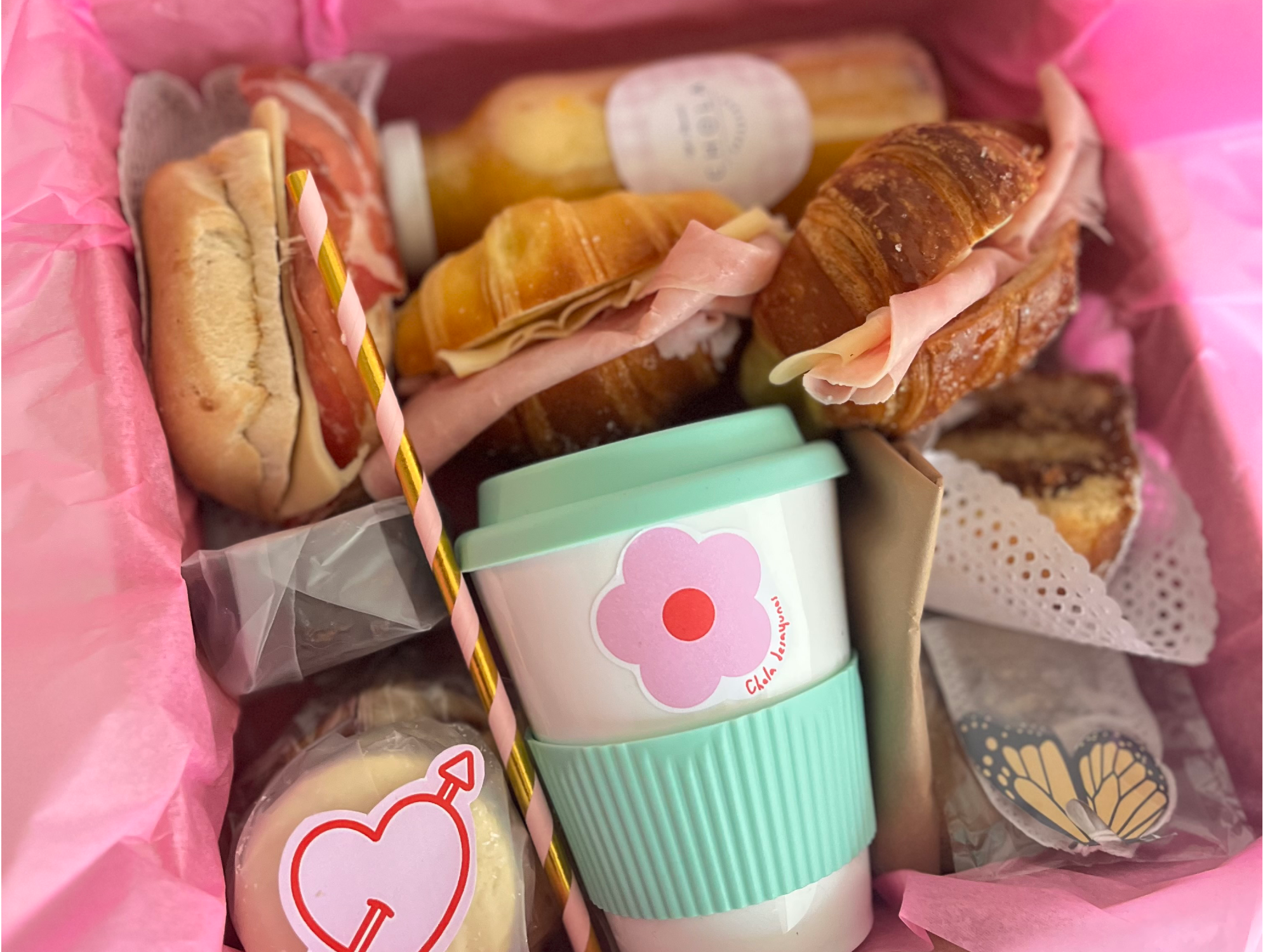 Desayuno salado con taza