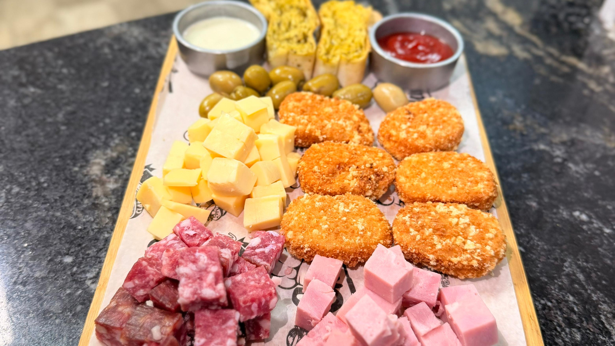 PIZZAS = PICADA DE REGALO 🍕 💝