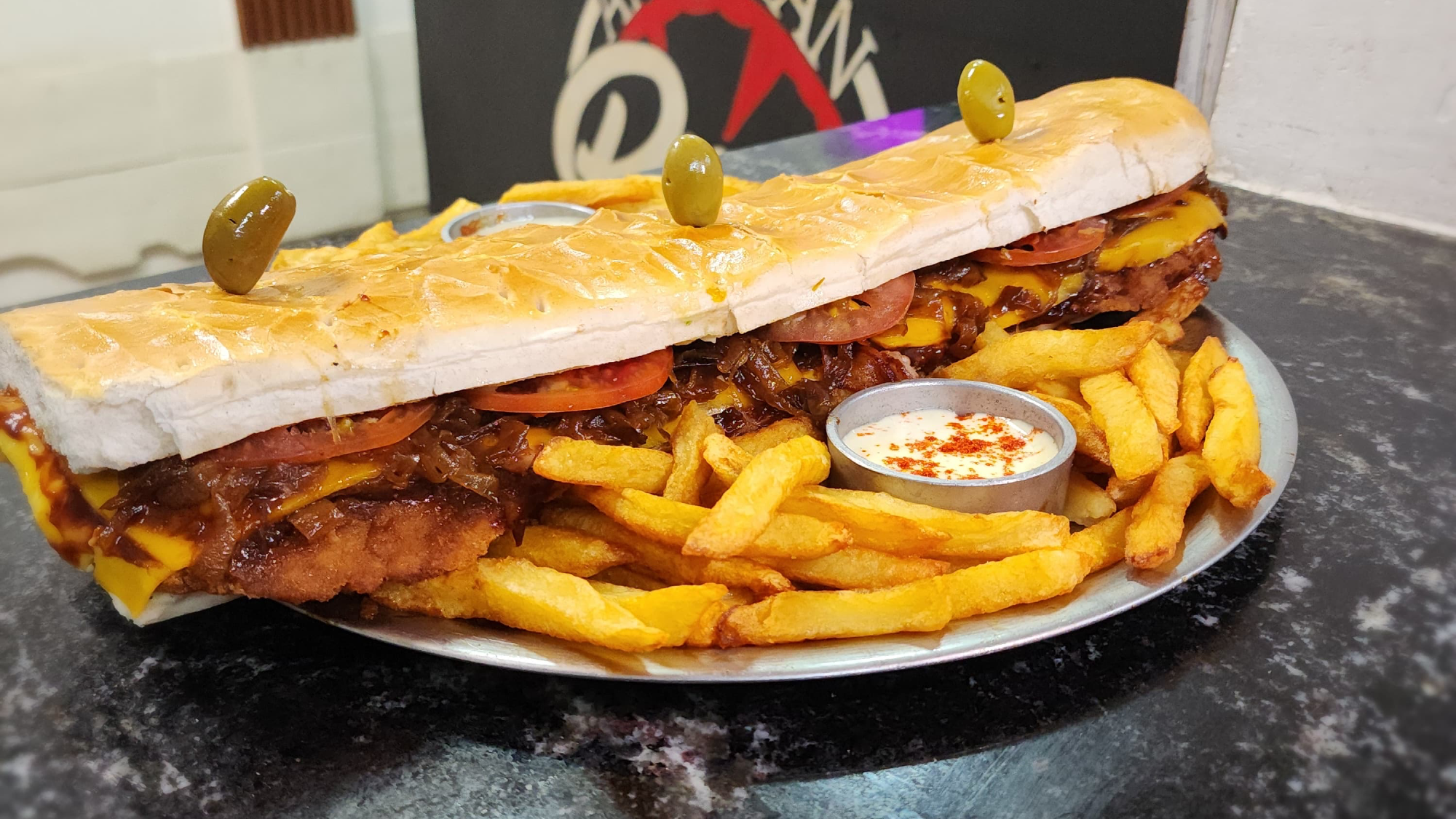MEGA MILANESA