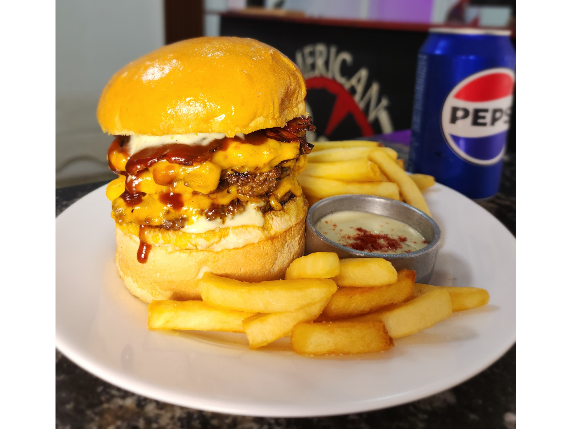CHEESE BACON TRIPLE, PAPAS Y PEPSI 🍔🤤