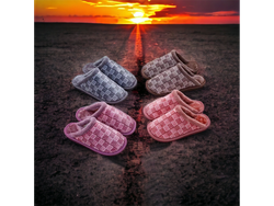 Pantuflas en varios colores talles del 38 al 45 (van talles surtidos) (Código: S-9)