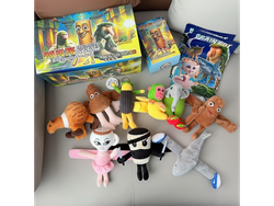 Cajas sorpresa de pulseras de peluche de Tralaleros