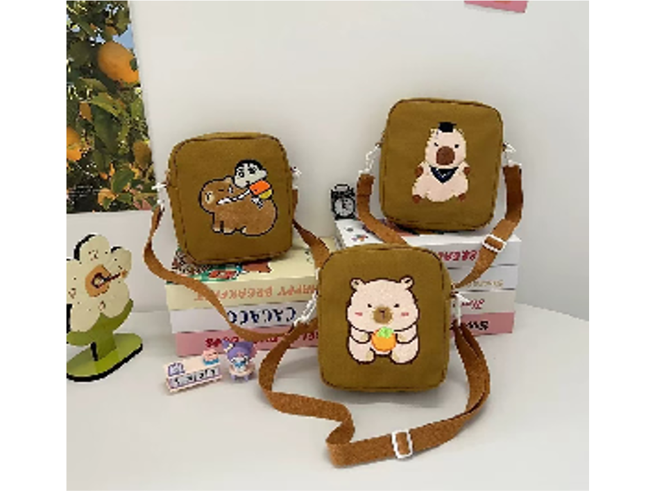 MORRAL CAPYBARA Tamaño: 20x18 cm (DB-10)