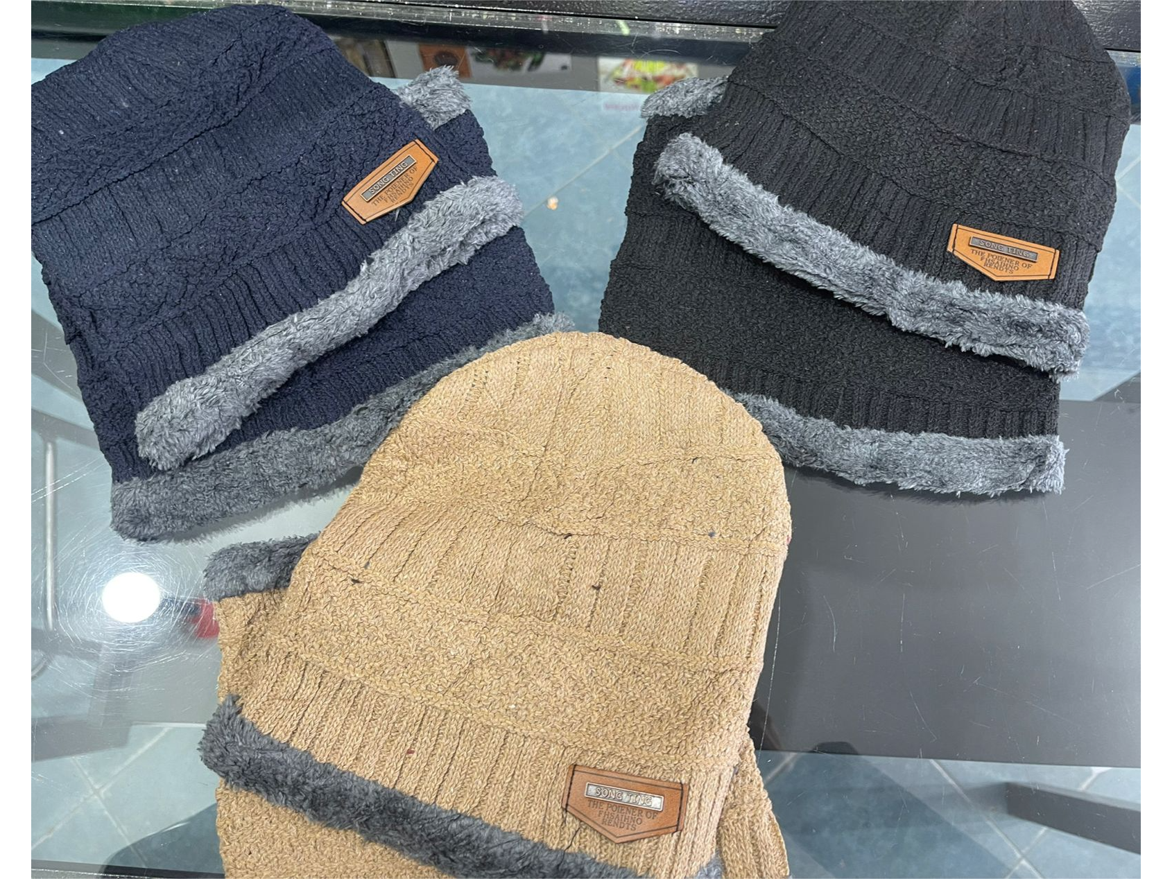 GORRO CON CUELL ADULTO