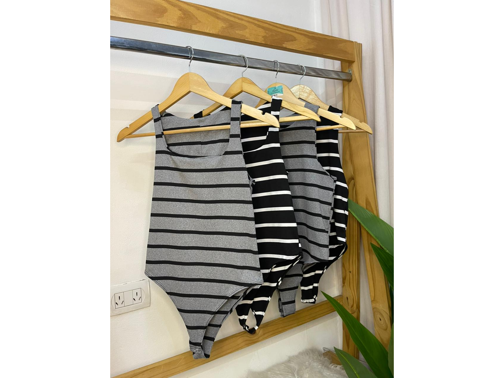 BODY RAYADO ESCOTE CUADRADO