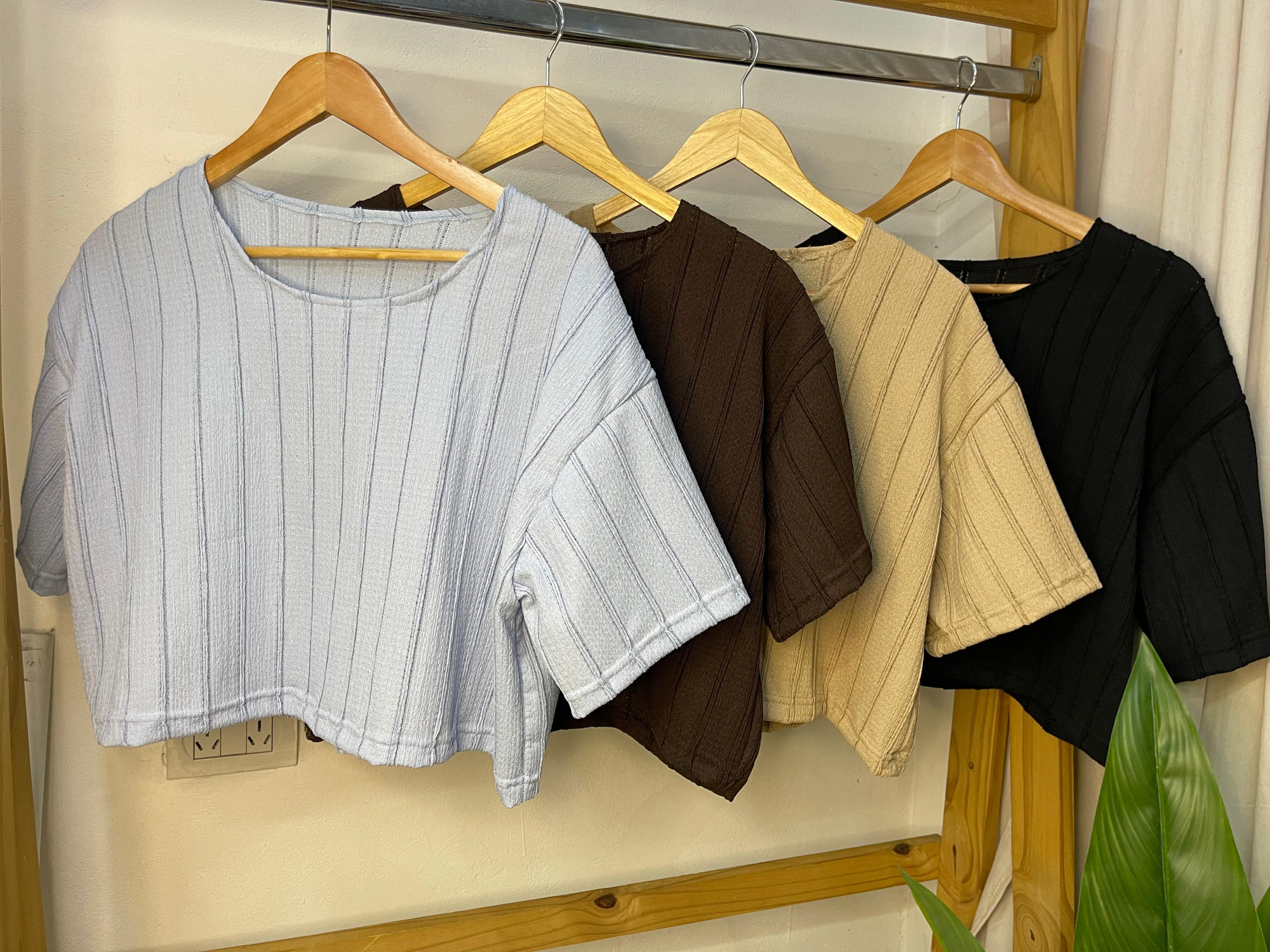 REMERA (BOXY FIT) HAWAI RAYADO