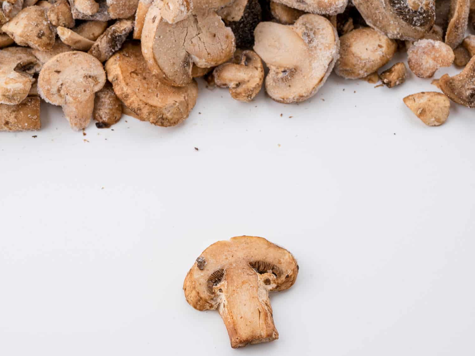 CHAMPIGNONES EN FETAS