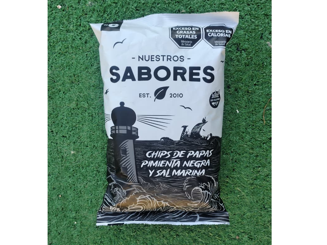 SABORES: CHIPS DE PAPAS PIMIENTA NEGRA Y SAL MARINA