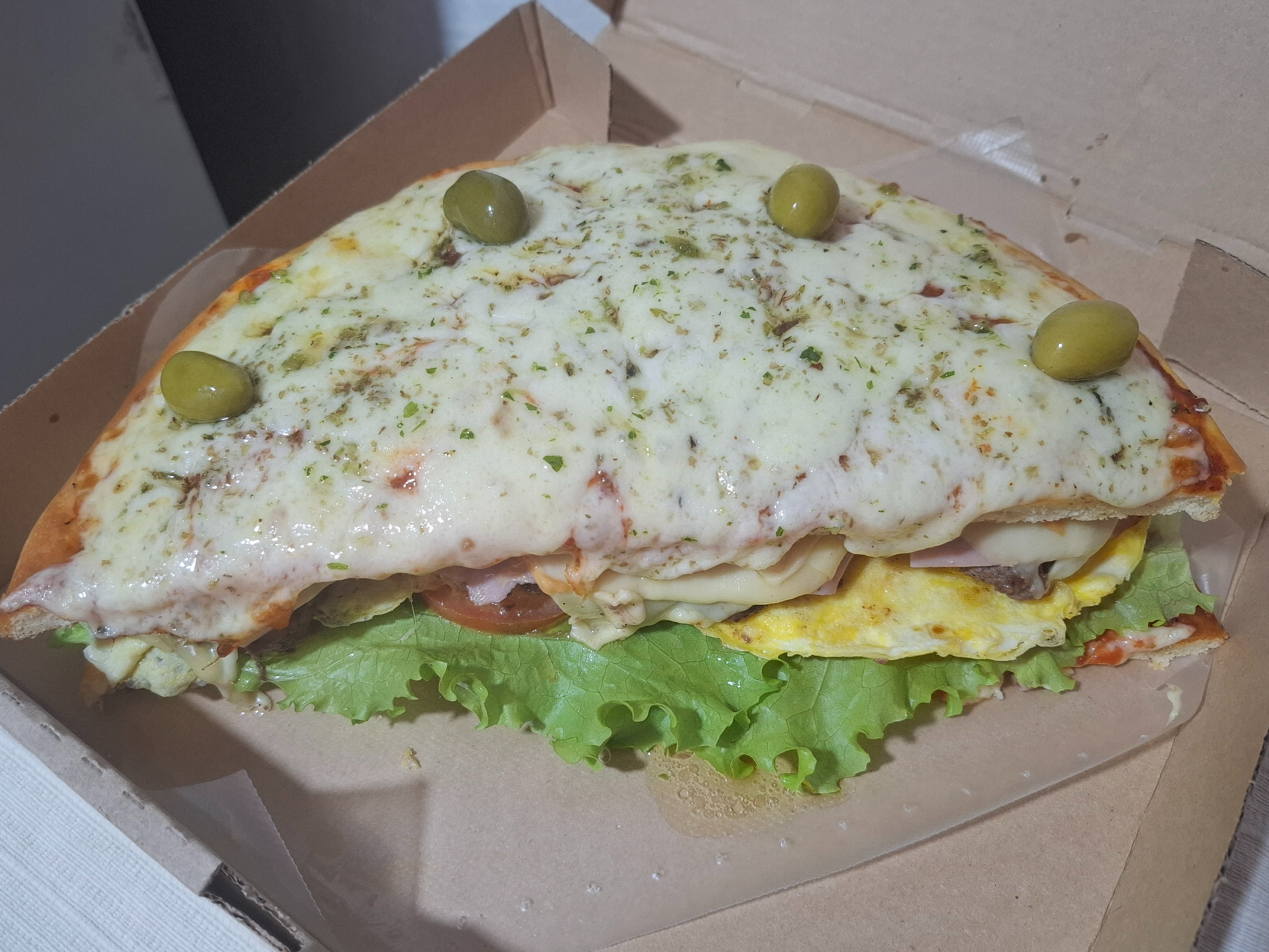 Media hamburpizza