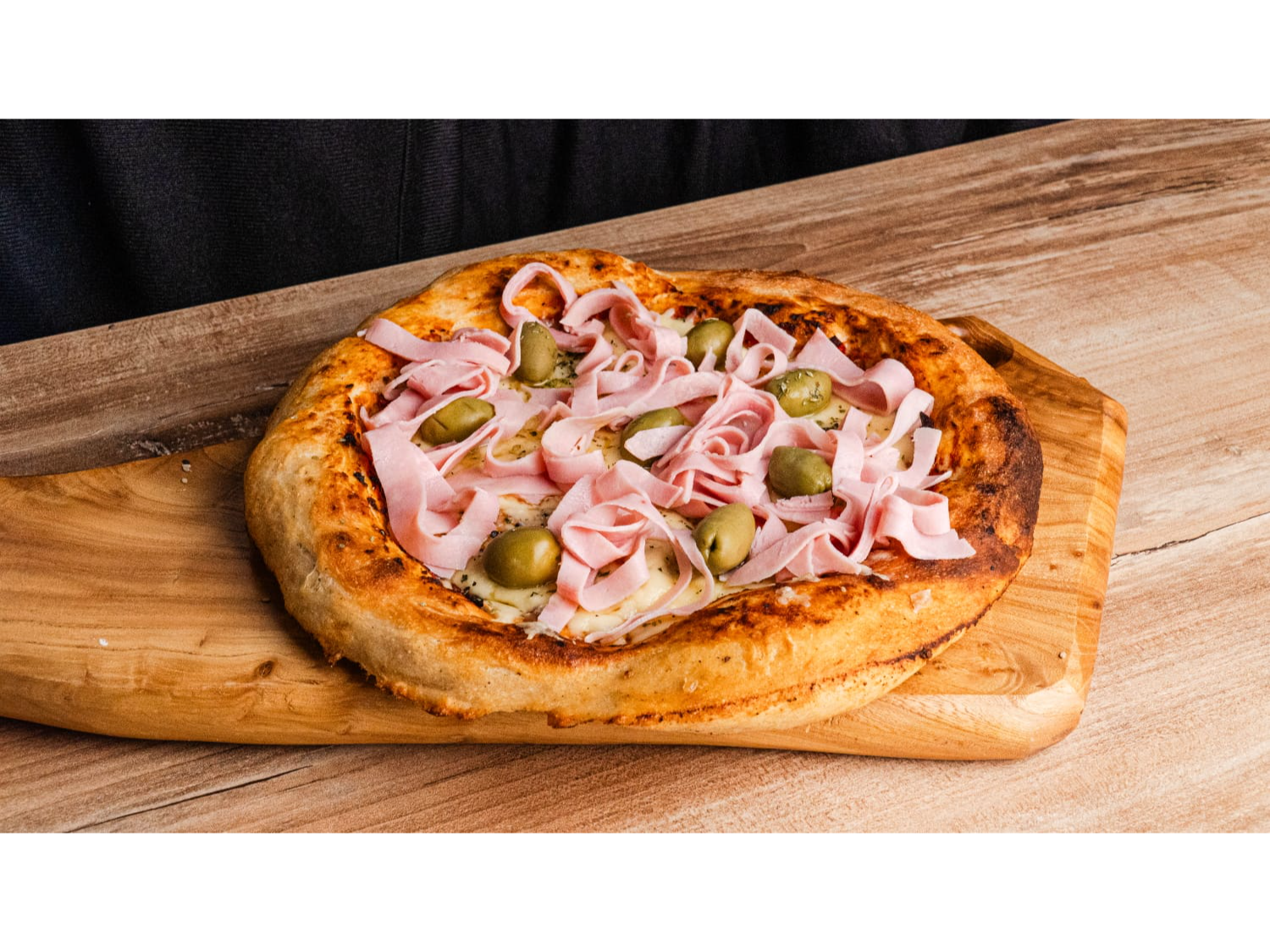 PIZZA DE JAMÓN COCIDO