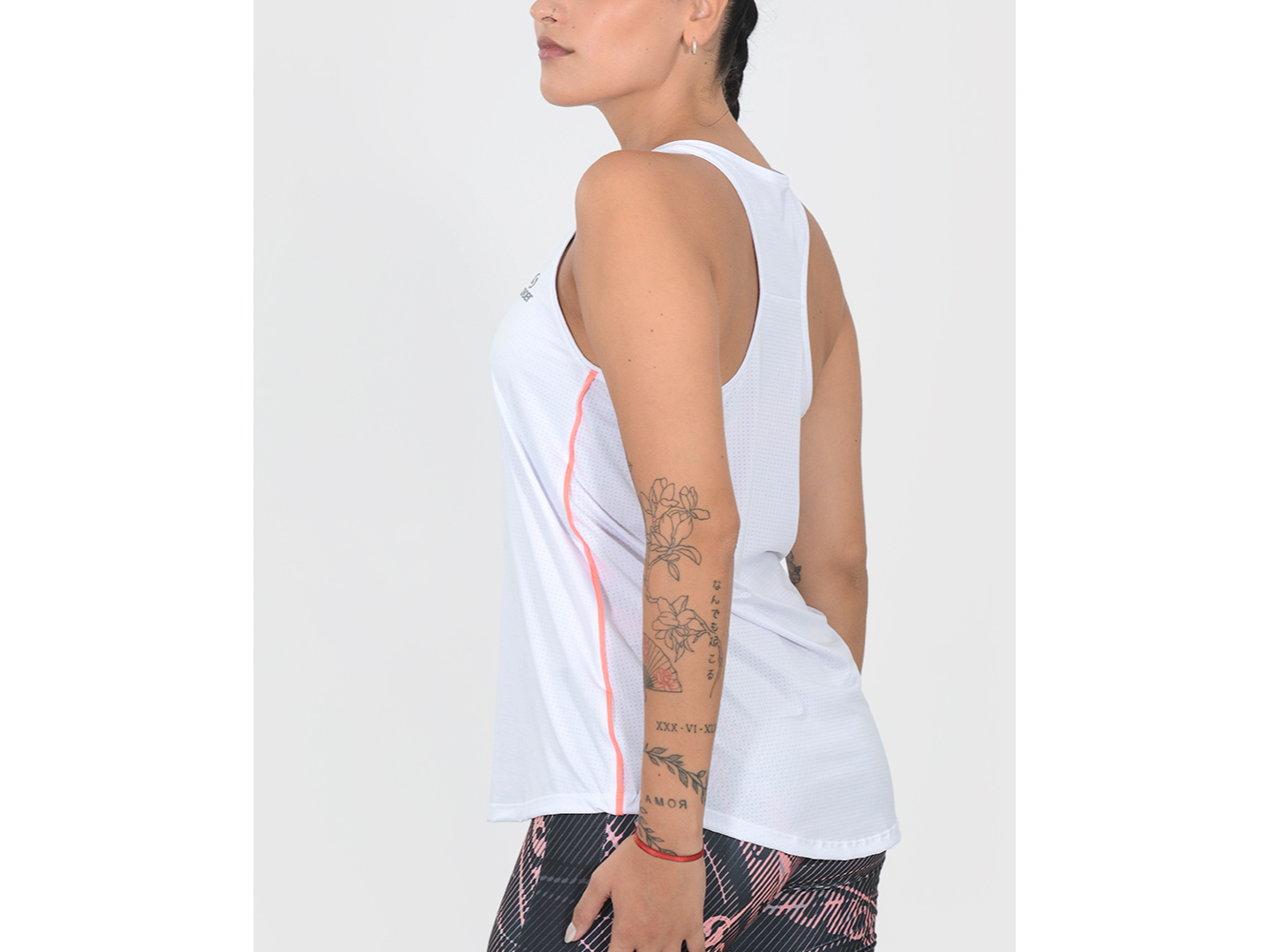 MUSCULOSA POLIESTER CALADO ELASTIZADO
