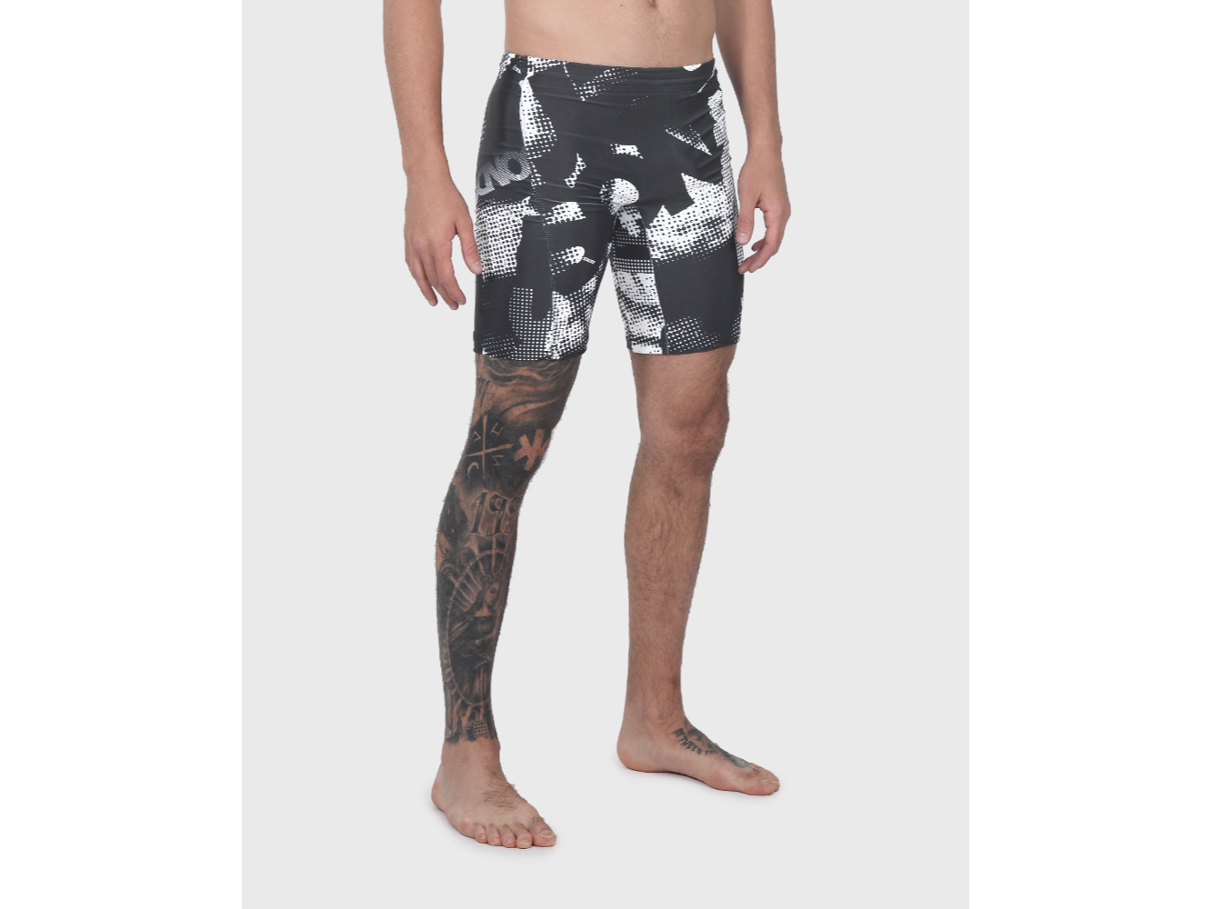 MALLA LARGA SLIP CON PIERNA ESTAMPADA