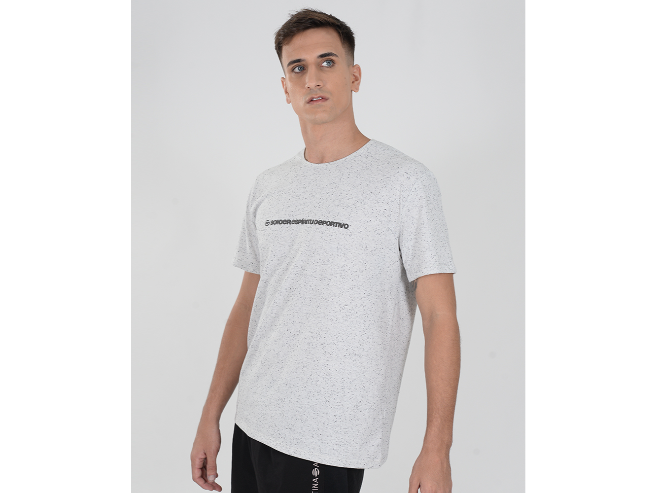 REMERA JERSEY LIVIANO BUTONE