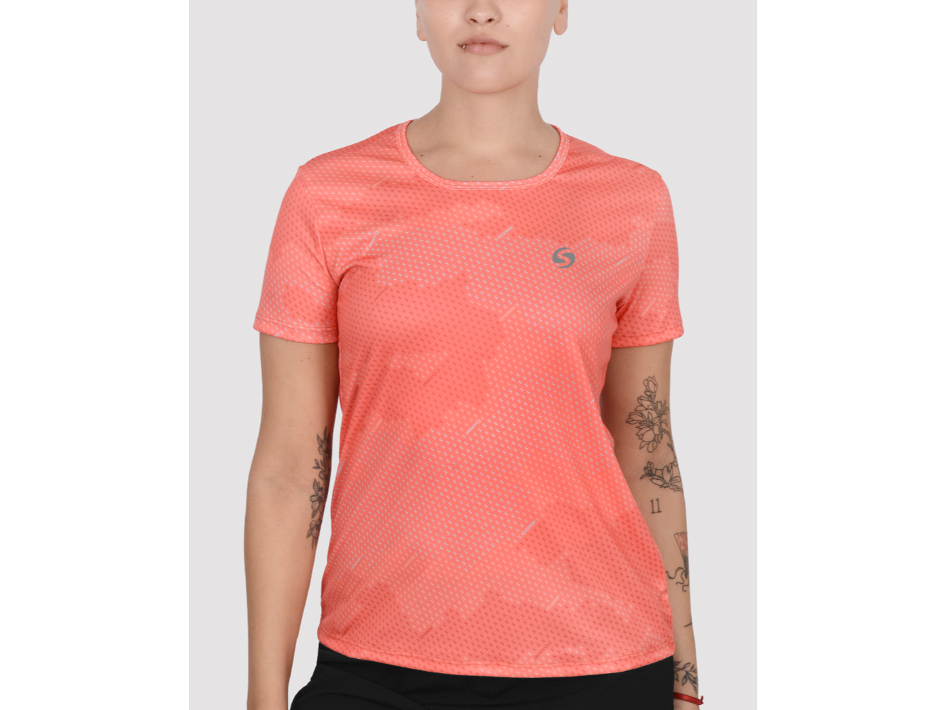 REMERA DAMA CLÁSICA POLIESTER ESTAMPADO