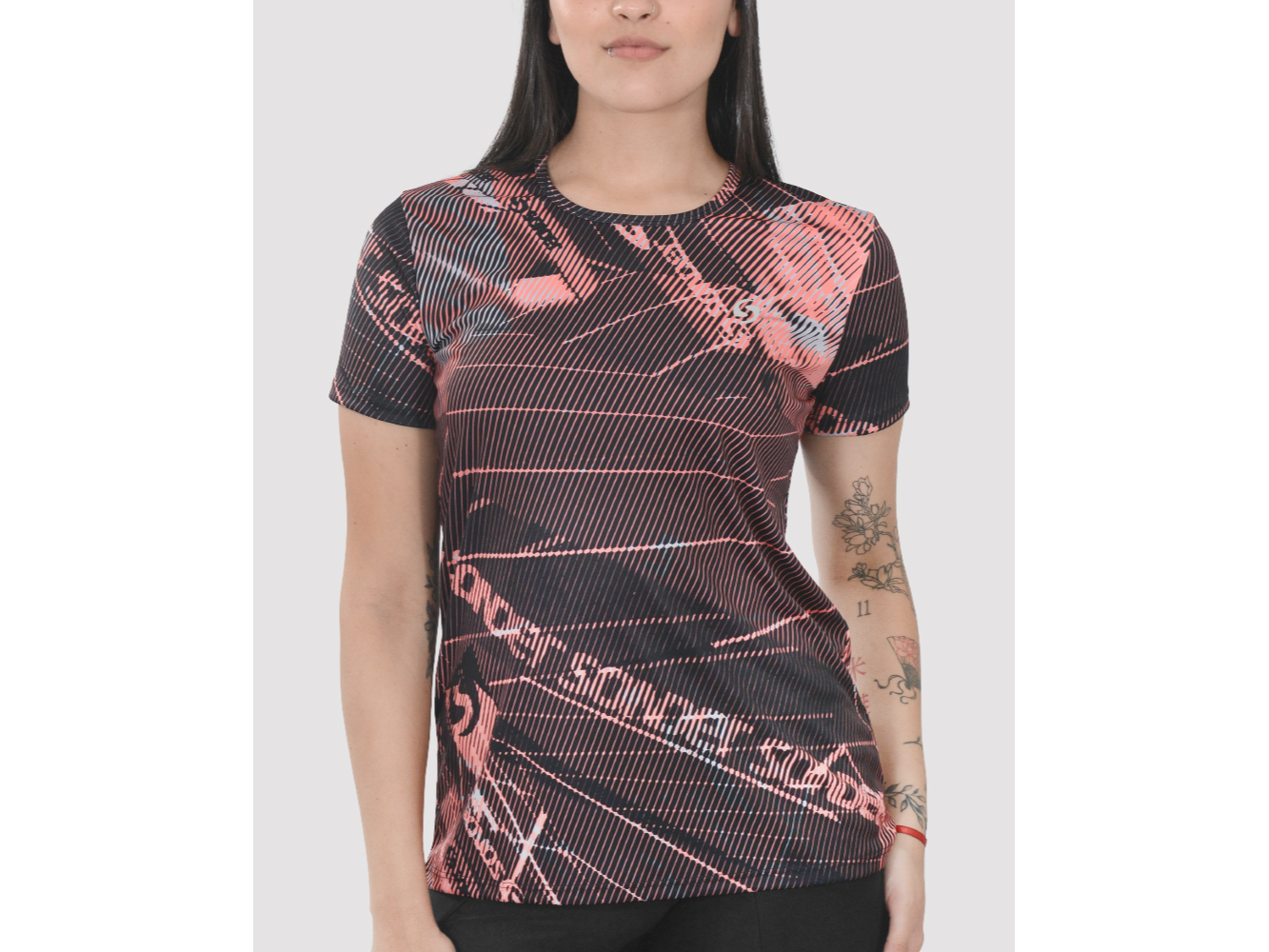 REMERA CLÁSICA LARGA POLIESTER ESTAMPADO