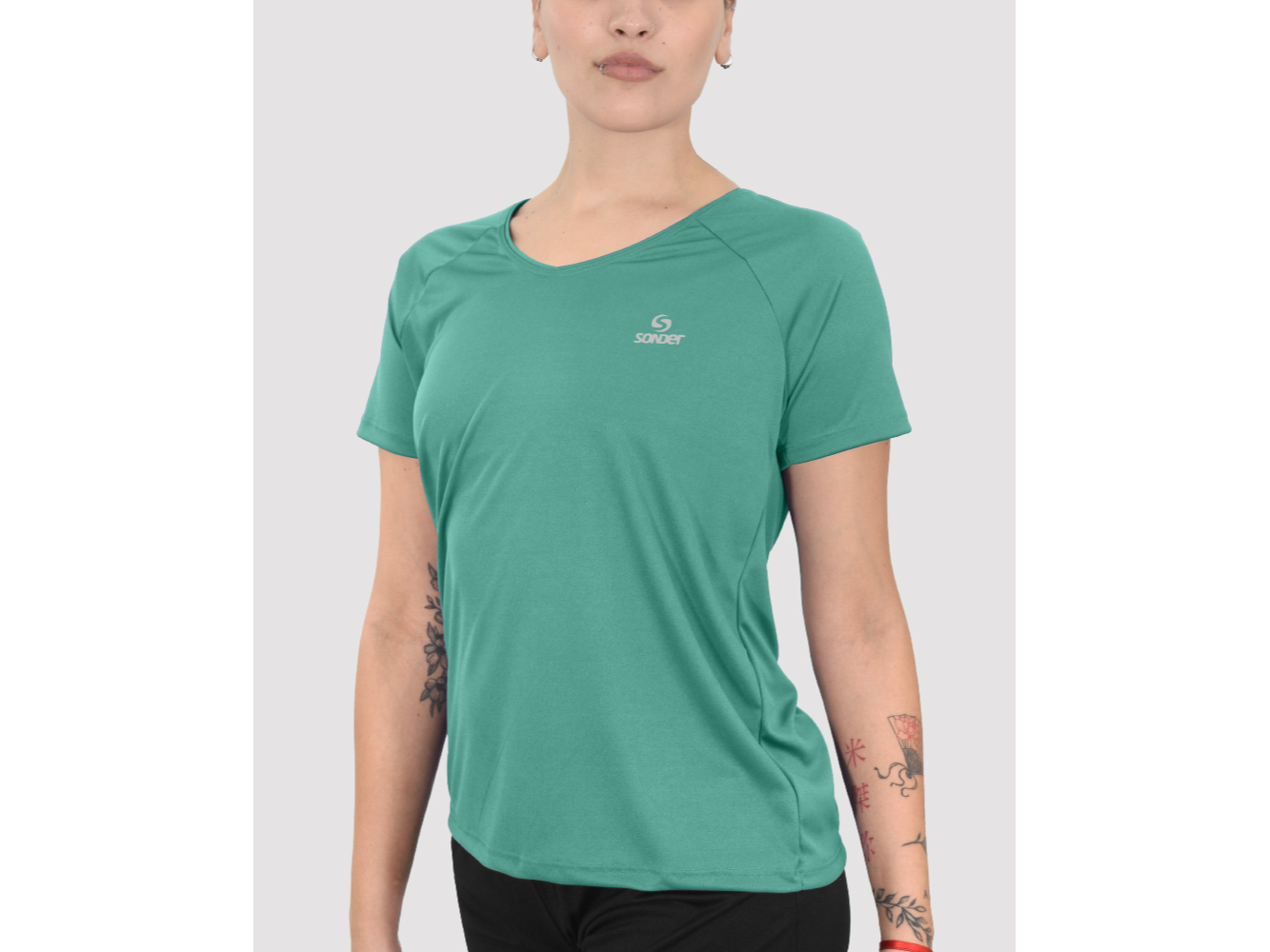 REMERA DAMA POLIESTER LIVIANO