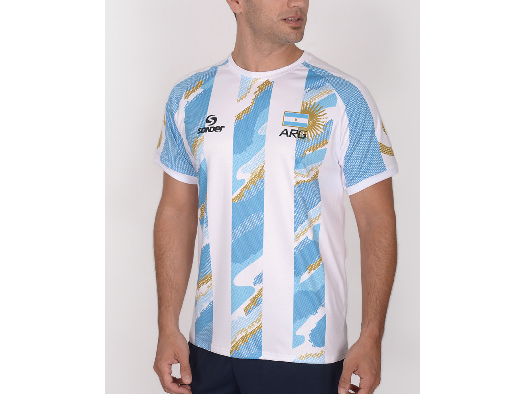 REMERA ENTALLADA UNISEX ARG