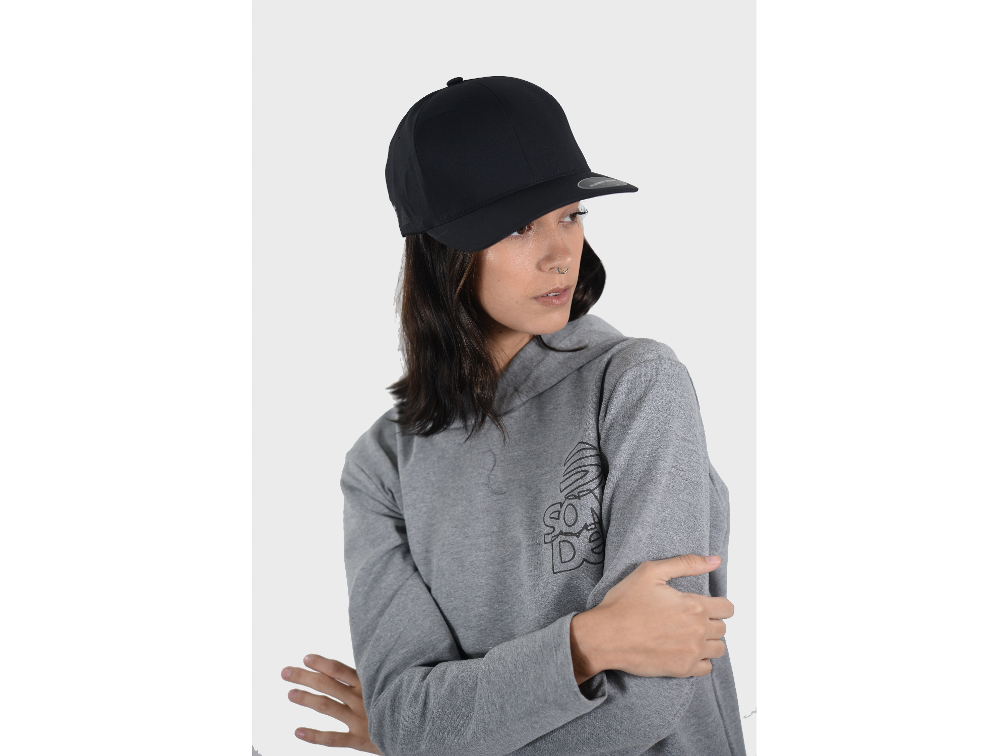 GORRA DEPORTIVA NEGRA