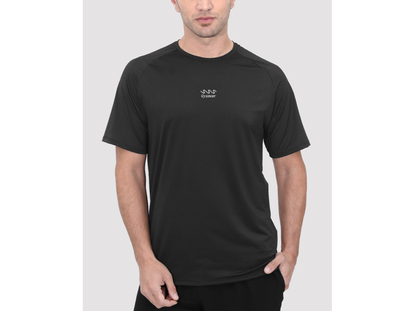 REMERA ENTALLADA POLIESTER ELASTIZADO