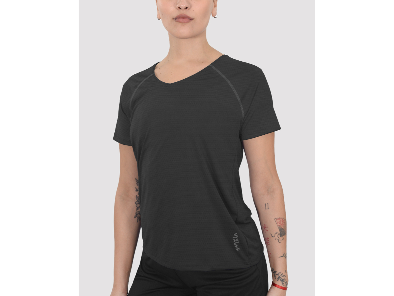 REMERA CLASICA POLIESTER TRAMADO
