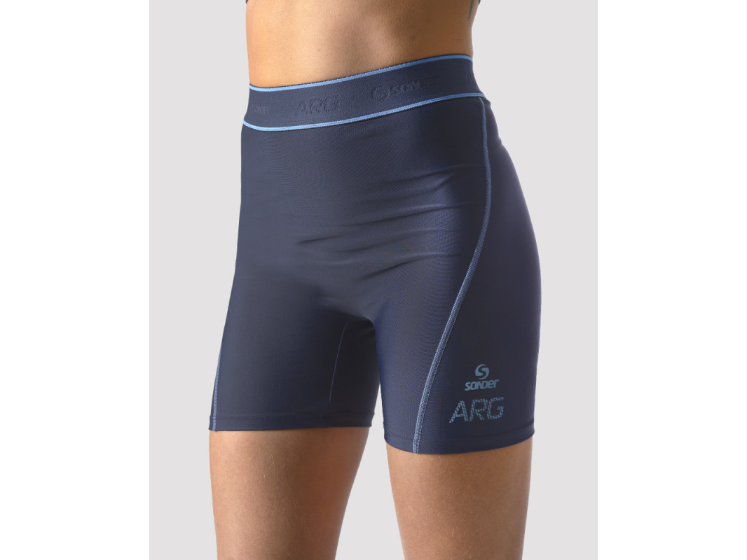 CICLISTA CORTO LYCRA® SEDA  C/ ELÁSTICO NOMINATIVO Y COSTURAS BORDADAS