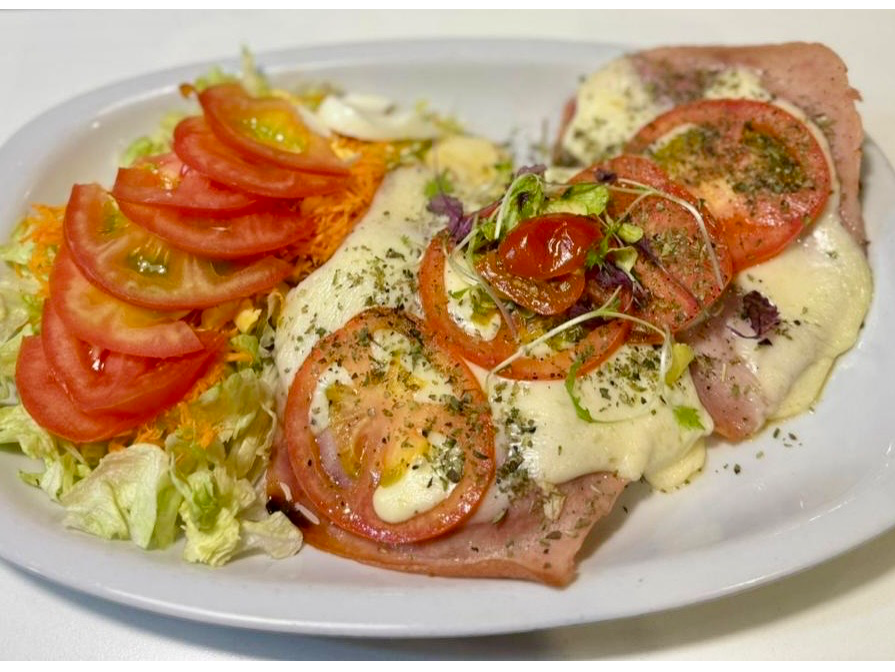 Milanesa de lomo a la napolitana