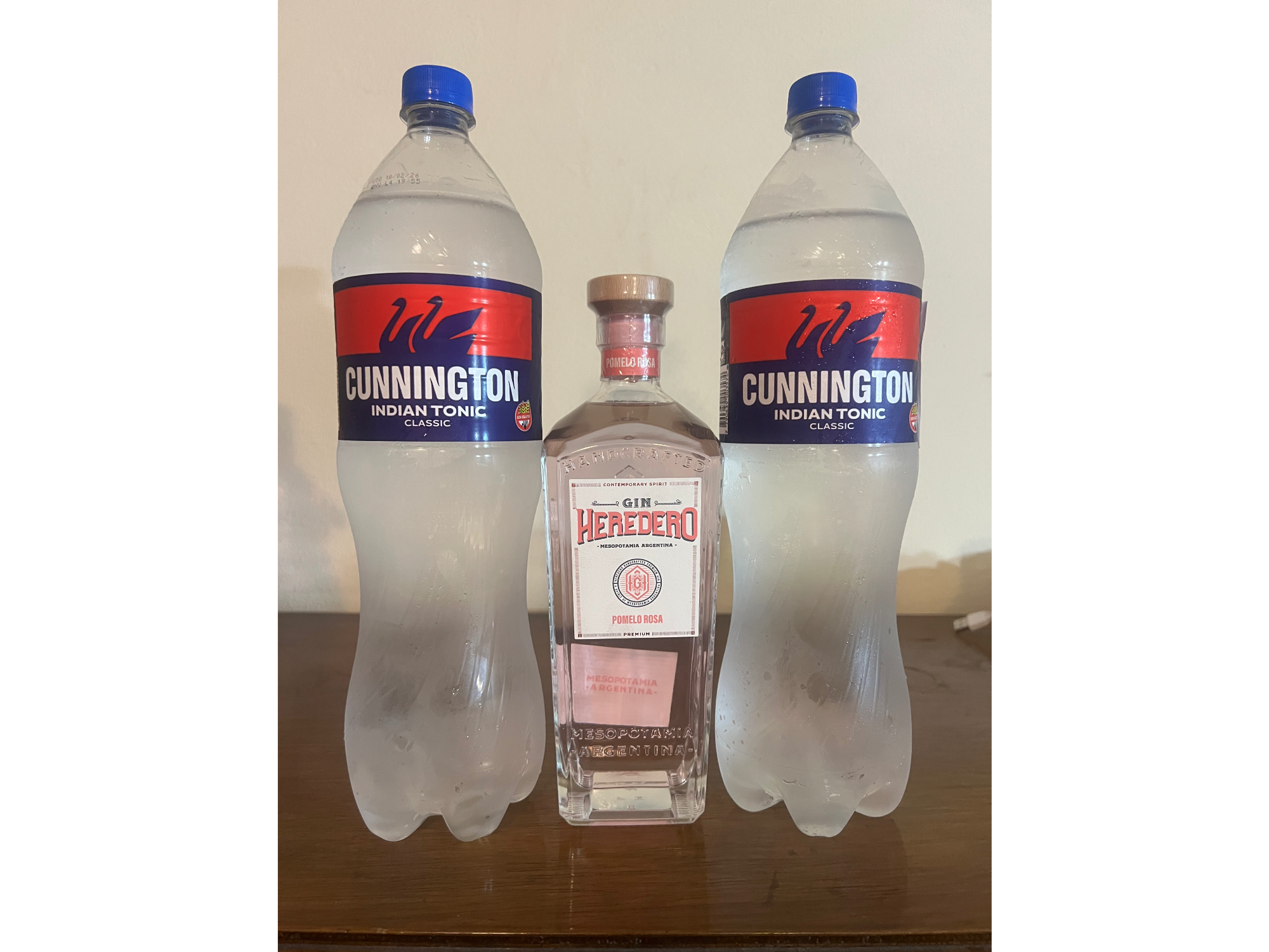 Gin Heredero (Pomelo rosa,Tangerine)+ 2 Tónicas