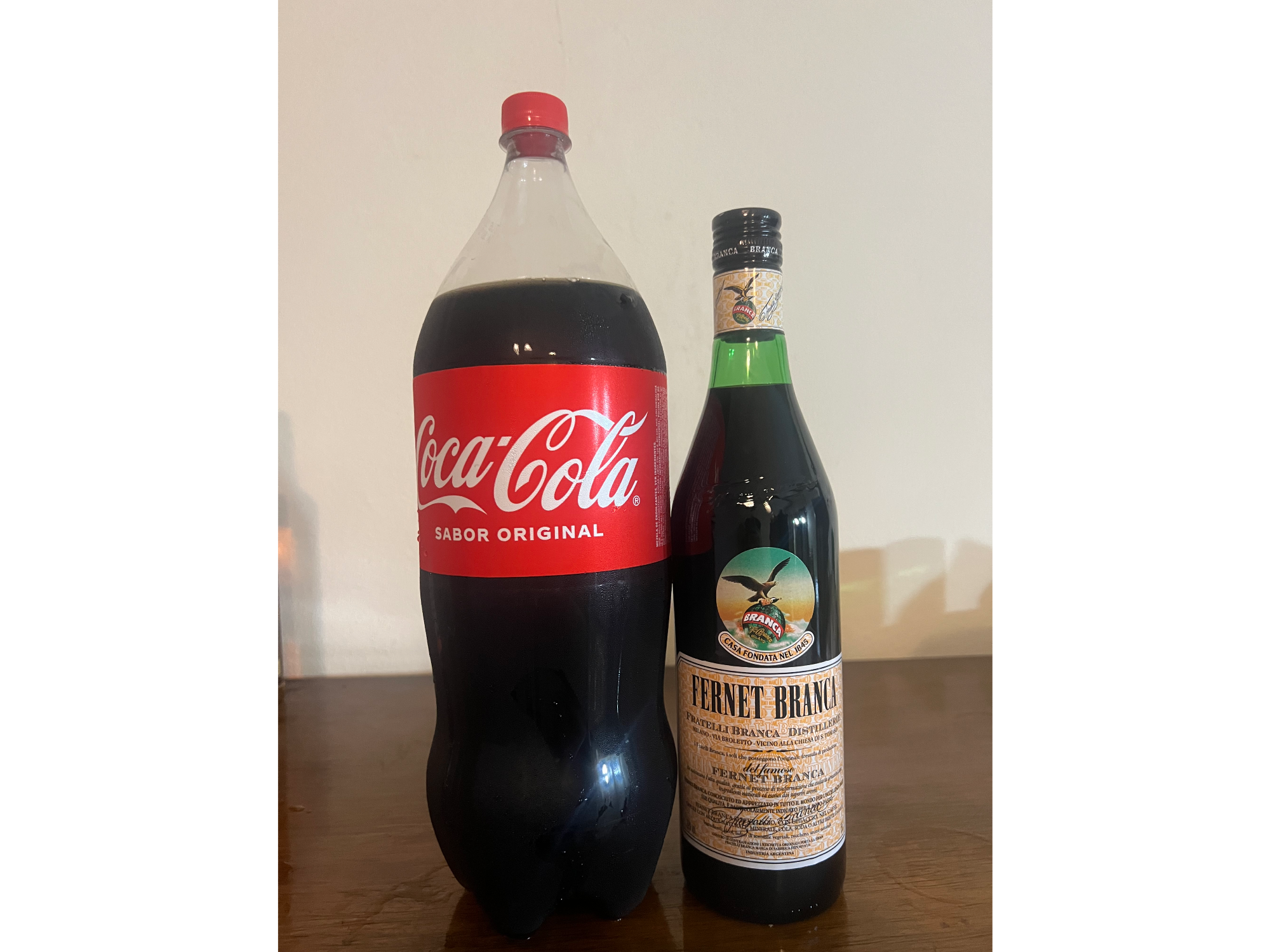 Fernet Branca 750ml + Coca 2,5 ( Descartable)