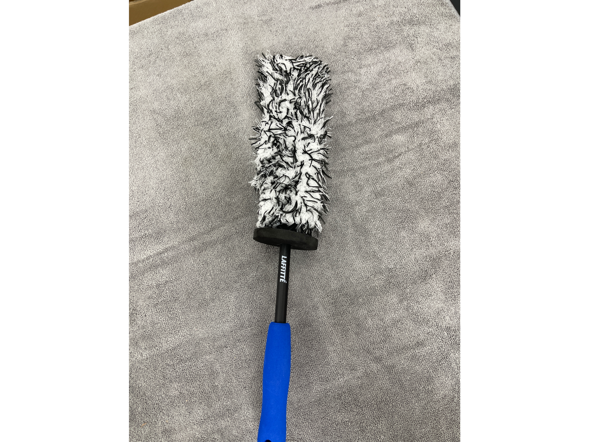 CEPILLO PARA LLANTA CORAL POLAR