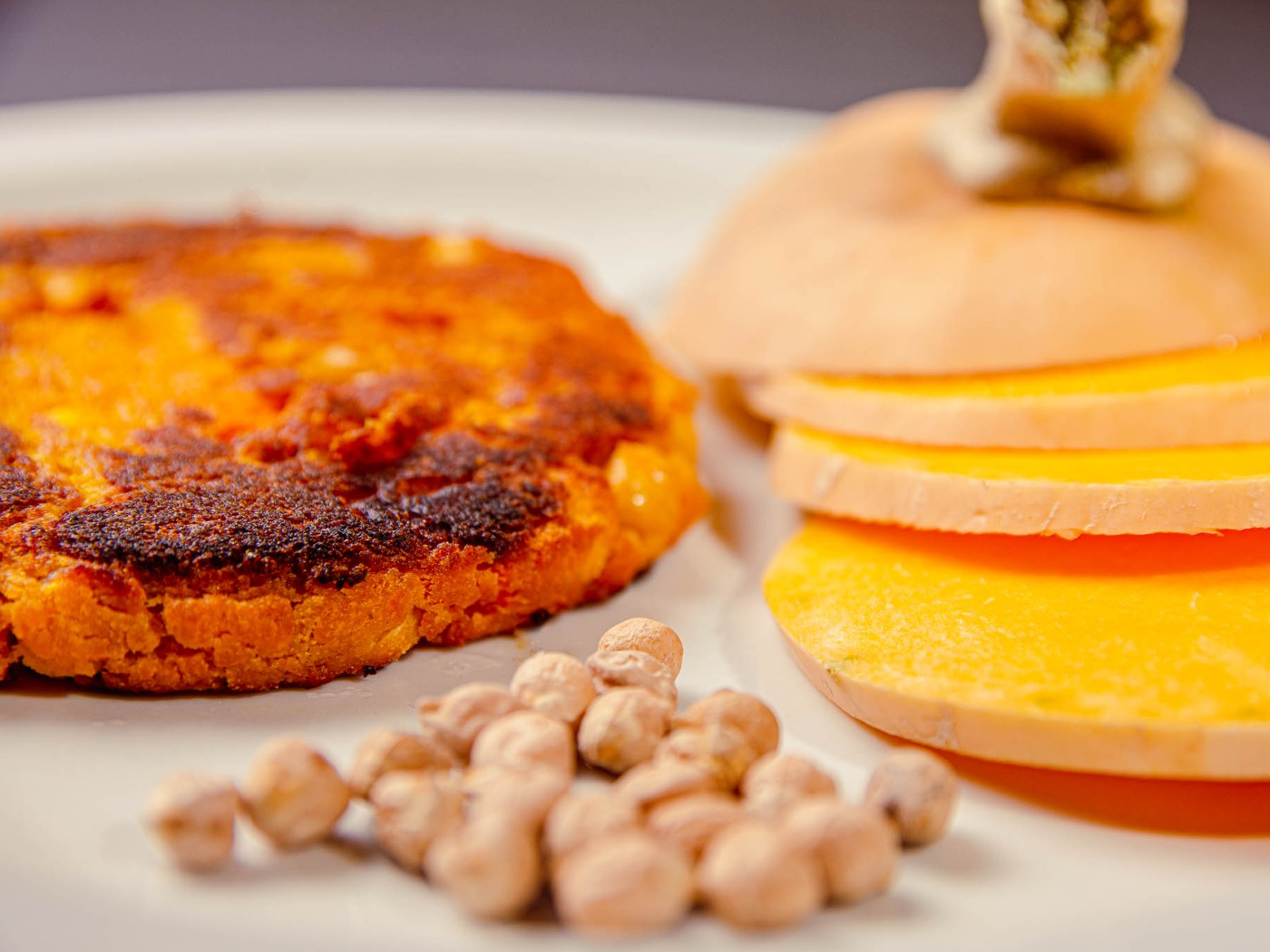 Hamburguesas de garbanzos y calabacín