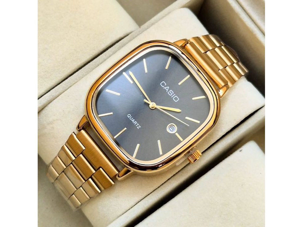 Cuadrado dorado con negro