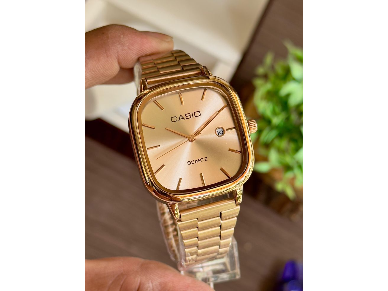 Cuadrado Total golden