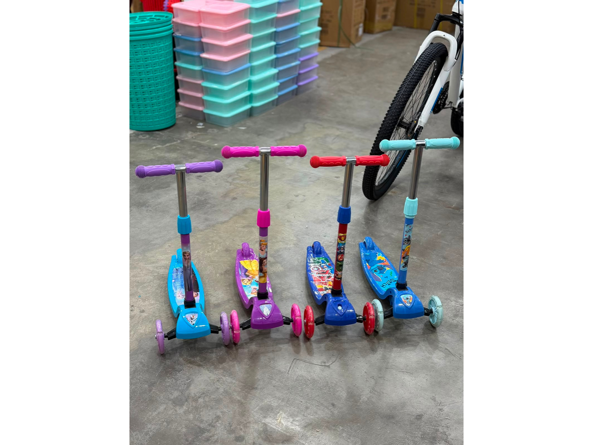 MONOPATÍN INFANTIL PLEGABLE 3 RUEDAS