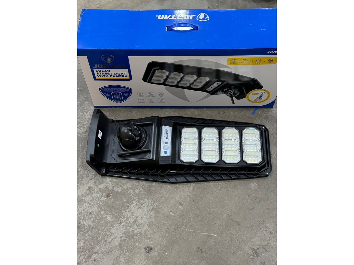 REFLECTOR SOLAR LED CON CAMARA Y CONTROL REMOTO