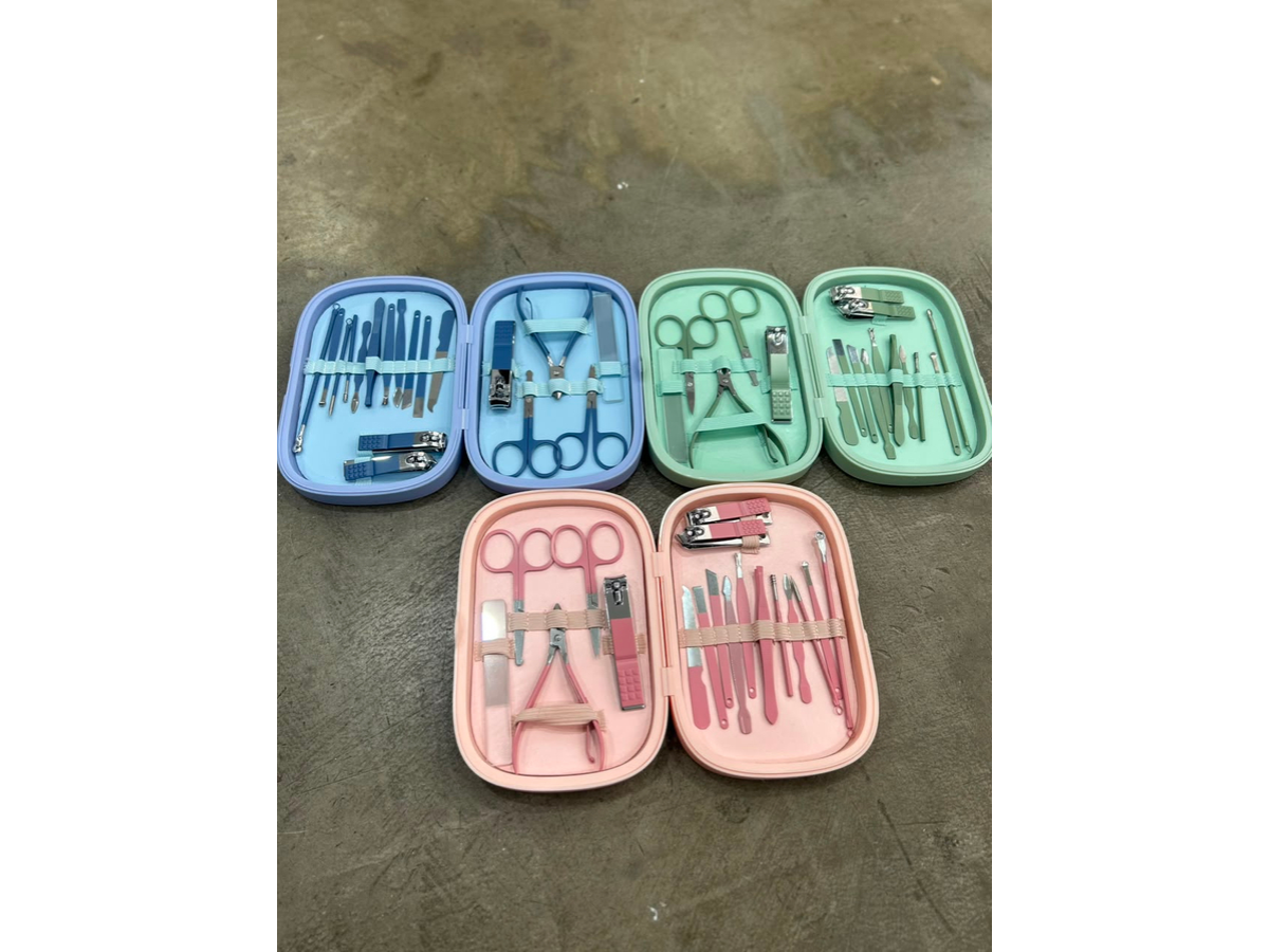 SET DE MANICURA Y PEDICURA COMPLETO PREMIUM