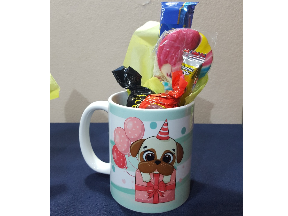 TAZA CER/ RELLENA C/GOLOSINAS de TU GUSTO
